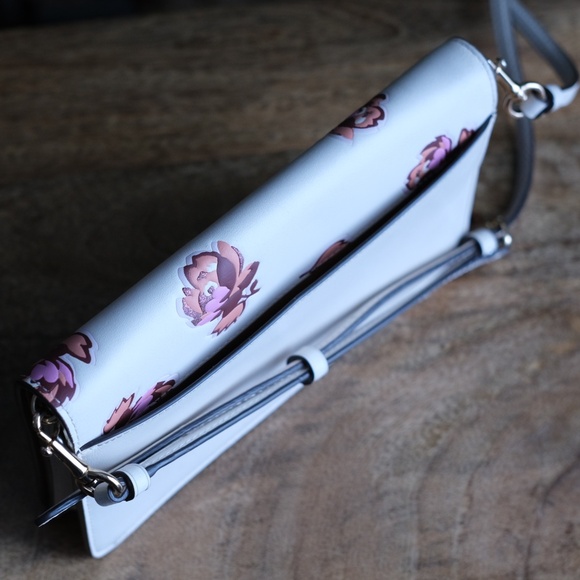 Coach cross body purse - Picture 3 of 7